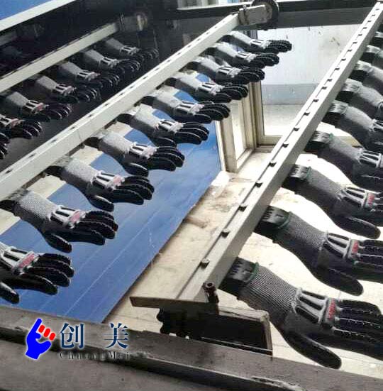 創(chuàng)美浸膠手套機設備創(chuàng)新研發(fā) 提高橡膠手套質量